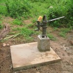 Hand pump well