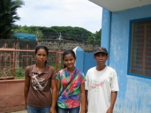 joanne-and-parents-newly-sponsored